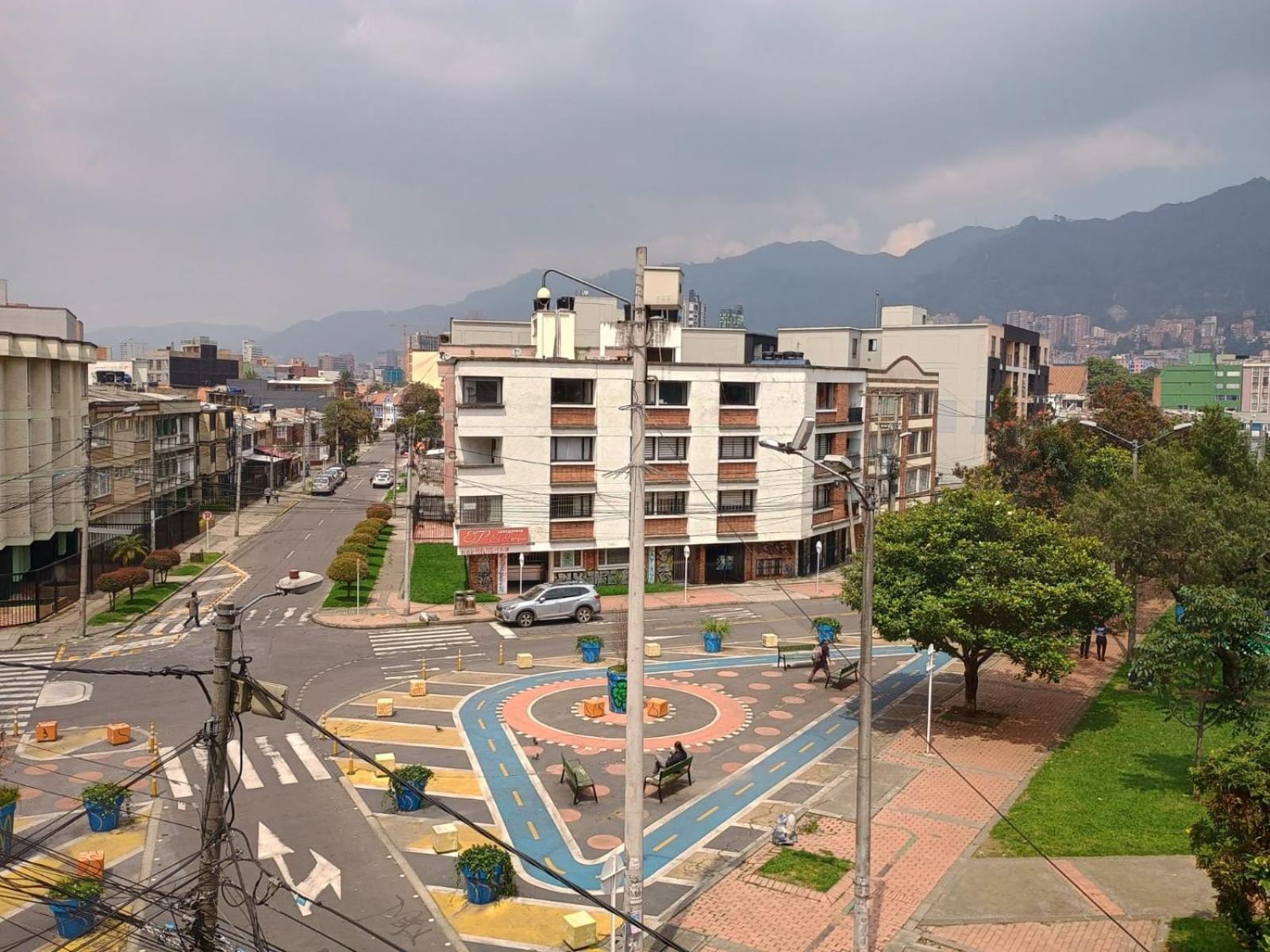Hoteles Bogota Inn Galerias ภายนอก รูปภาพ
