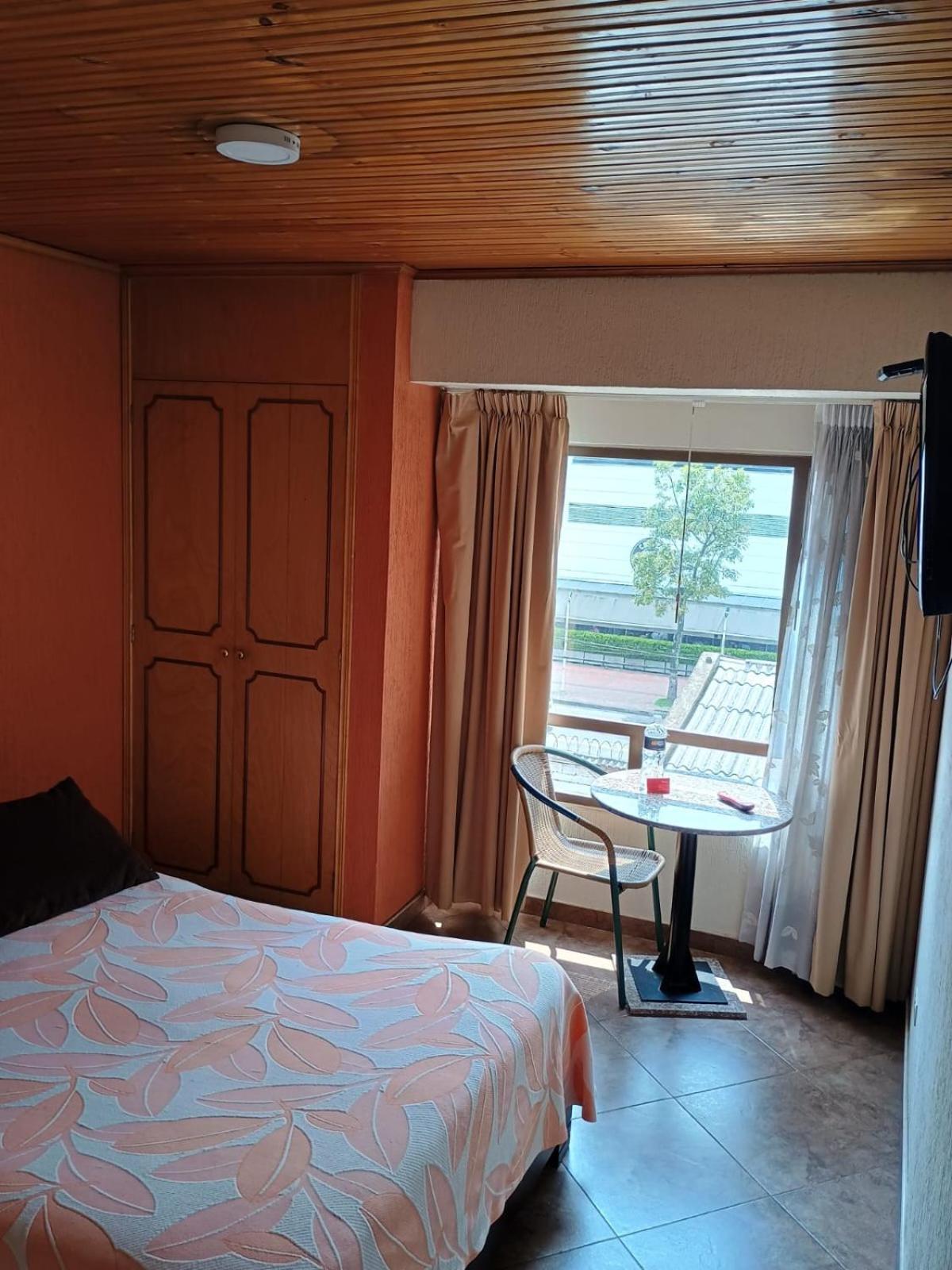 Hoteles Bogota Inn Galerias ภายนอก รูปภาพ
